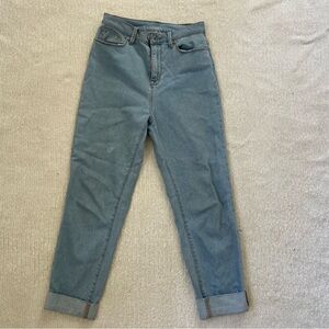Brand new - Urban Outfitters BDG classic light blue high rise mom jeans Size 27